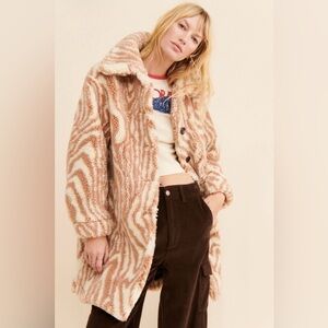 Apparis Rico Swirl Print Coat